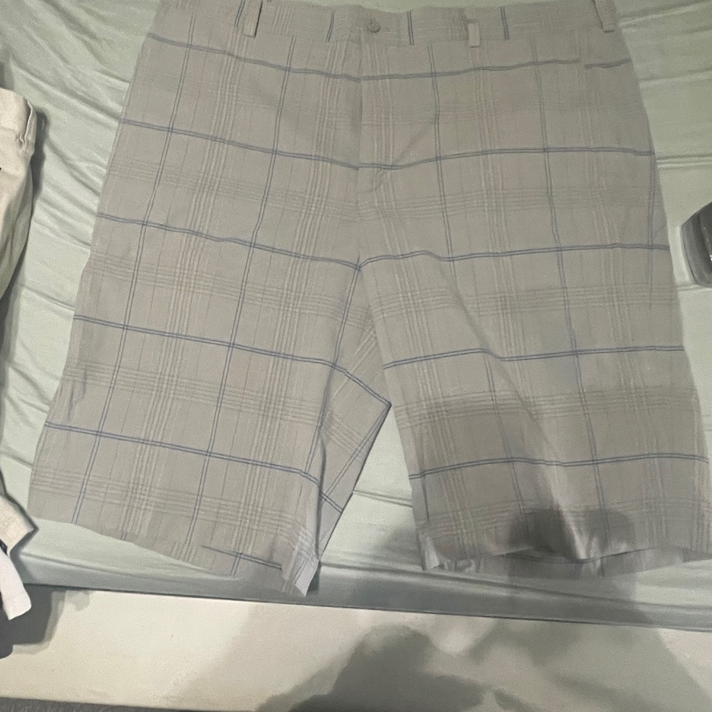 Mens Nike Golf Shorts - Multi - 38W - Like New!